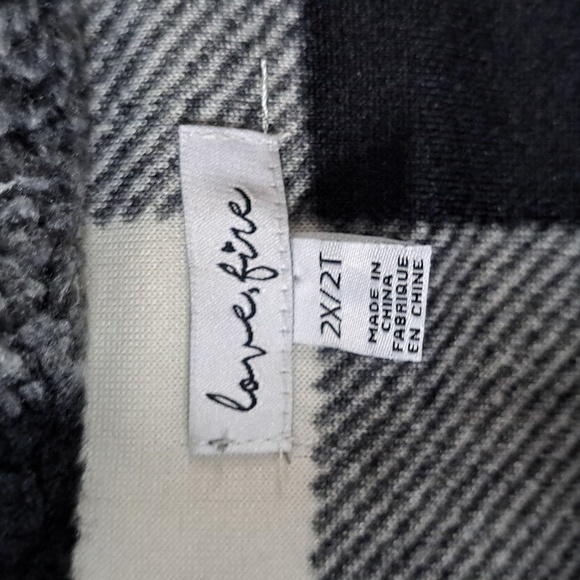 Love Fire Sherpa Buffalo Print Cropped Oversized Fleece Pluse Cardigan Shacket - Picture 3 of 11